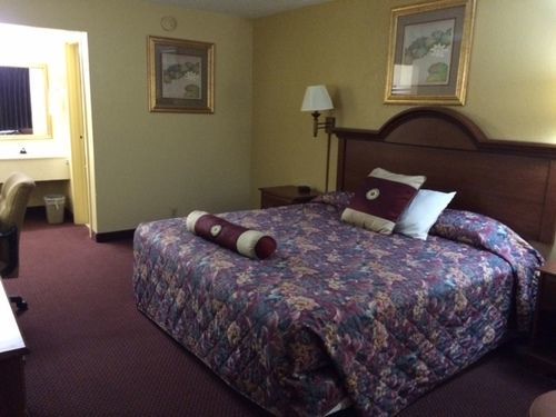 Super 8 Dahlonega Ga Hotel Exterior photo