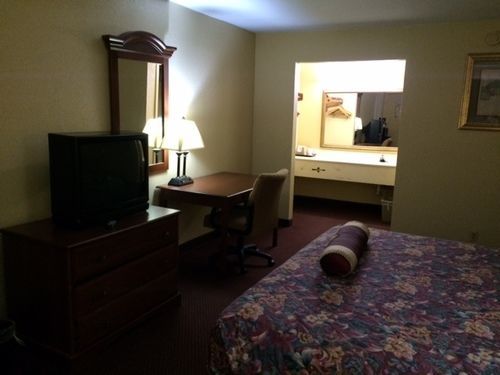 Super 8 Dahlonega Ga Hotel Exterior photo